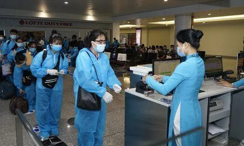 Người nhập cảnh phải cập nhật tình hình sức khoẻ hằng ngày trong thời gian cách ly, giám sát y tế